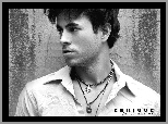 Naszyjniki, Enrique Iglesias